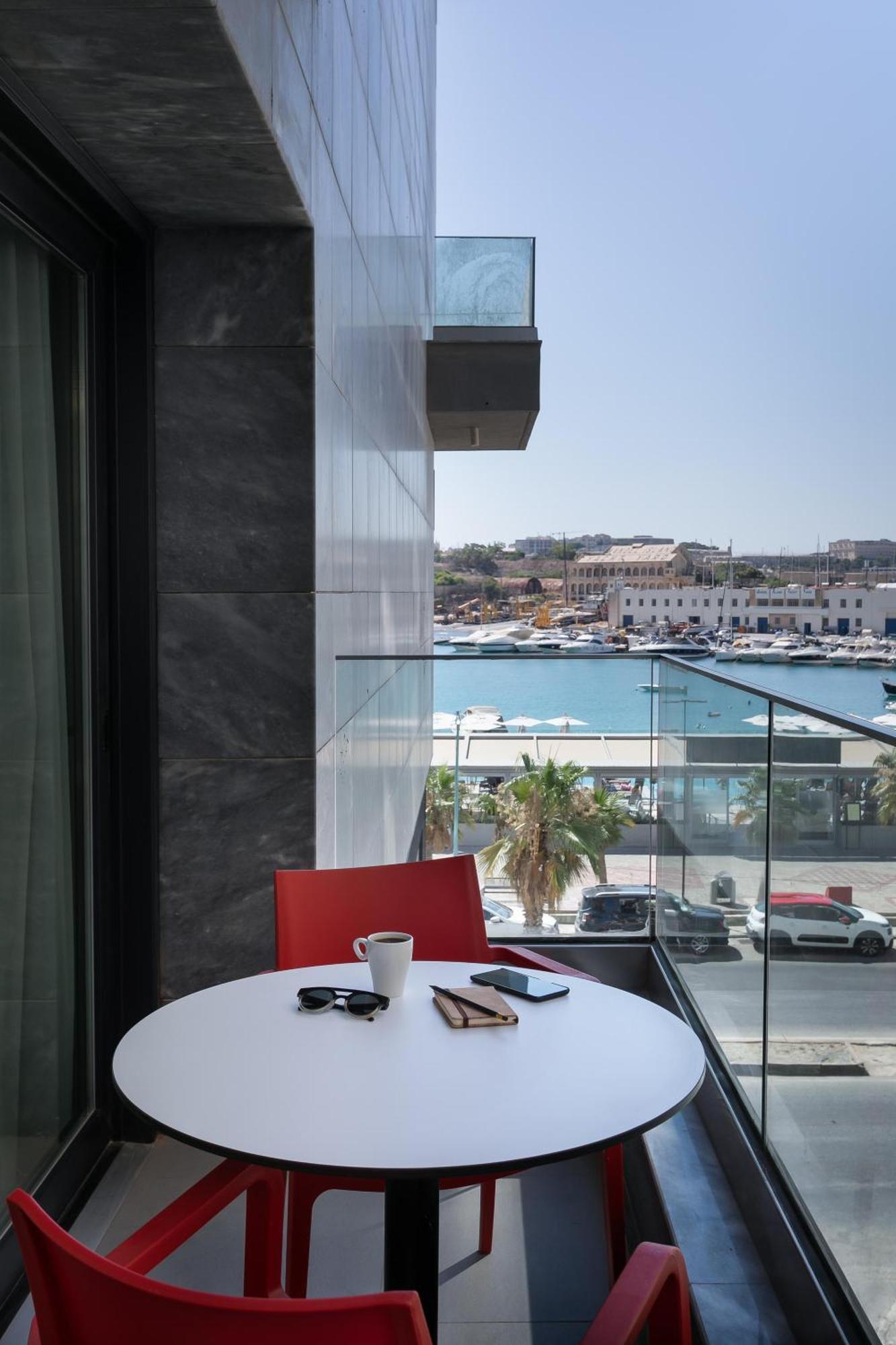 Verdi Gzira Promenade Exterior photo